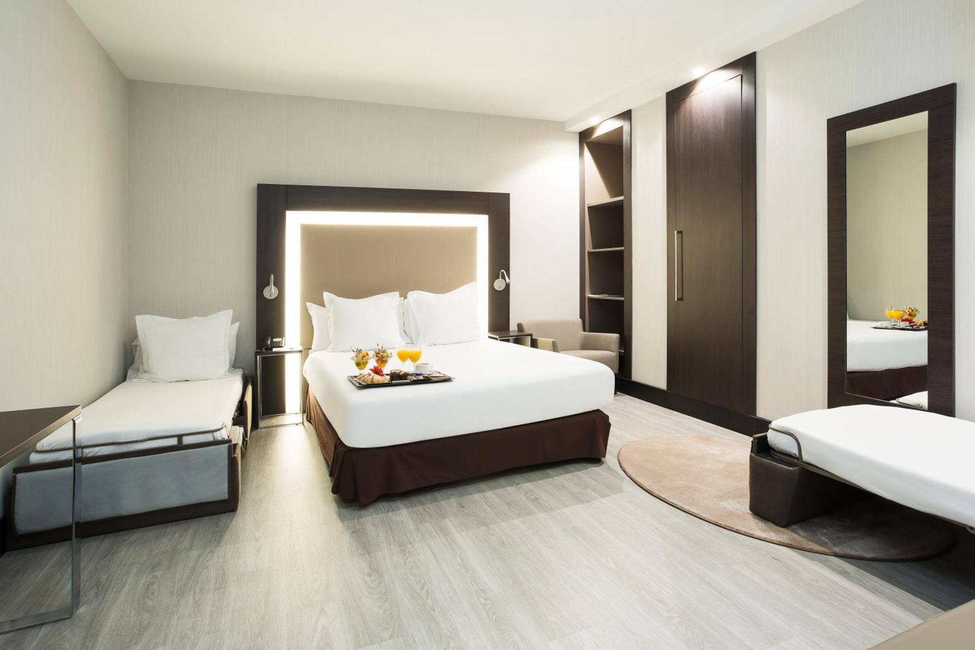 Novotel Madrid Center Esterno foto